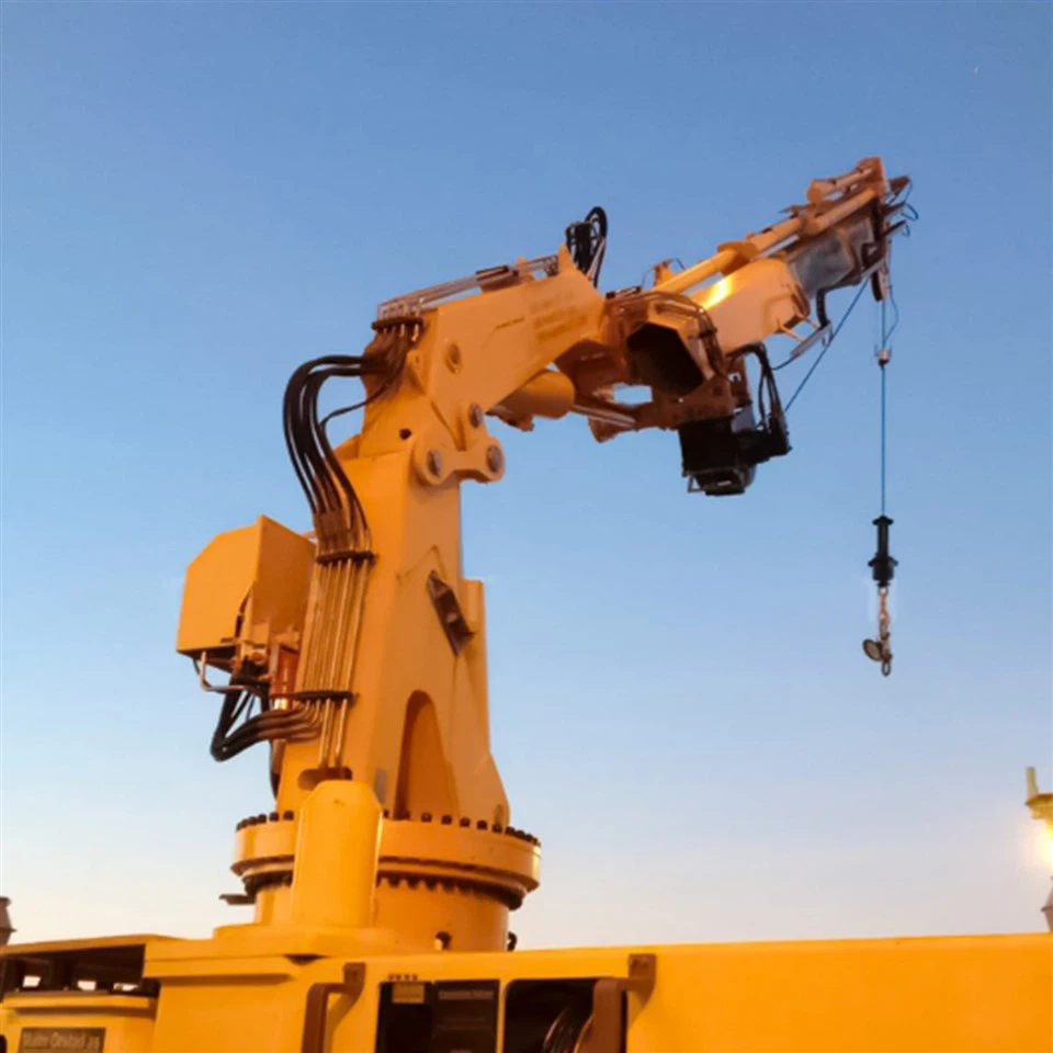 foldable deck crane